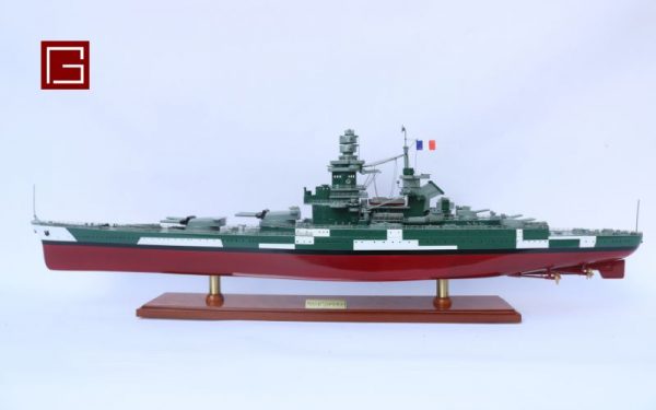 French Battleship Richelieu (2)