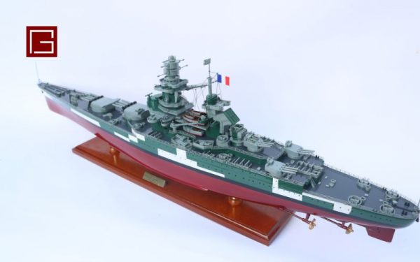 French Battleship Richelieu (5)