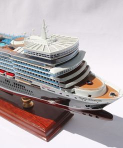Ms Queen Elizabeth (11)