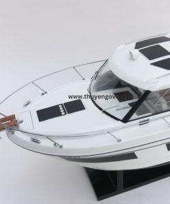 Beneteau Antares 9 (10)