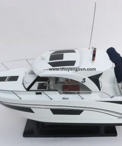 Beneteau Antares 9 (11)