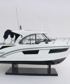 Beneteau Antares 9 (3)