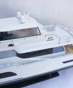 Horizon V72 Motoryacht (7)