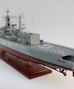 Hms Hermione F58