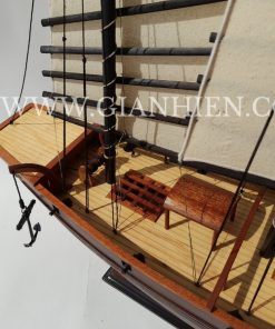 Chinese Junk Dark Wood