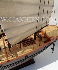 Chinese Junk Dark Wood