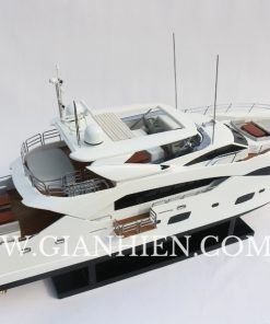 SUNSEEKER115 Sport Yacht