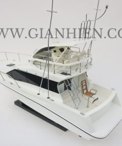 Toyota Ponam 35 White Hull