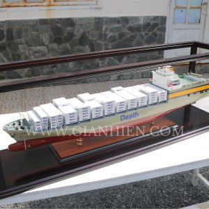 DISPLAY CASE FOR CONTAINER MATSON 100CM