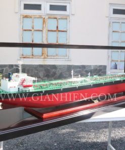 DISPLAY CASE FOR SEAWISE GIANT