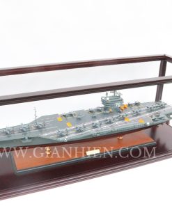 Display case of AIRCRAFT CARRIER USS RONALD REAGAN CVN-76