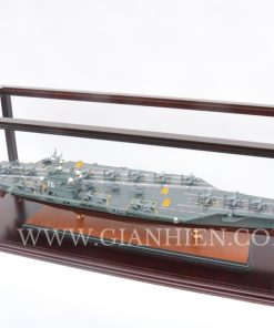 Display case of AIRCRAFT CARRIER USS RONALD REAGAN CVN-76