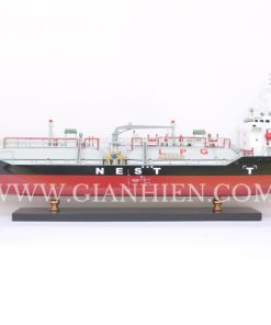 LADY AEGINA
