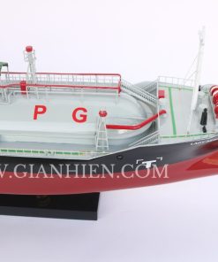 LADY AEGINA