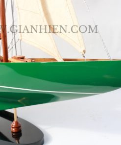 SHAMROCK PAINTED GREEN