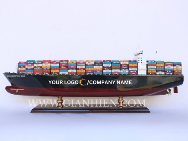 CONTAINER SHIP