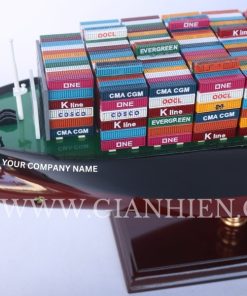 CONTAINER SHIP