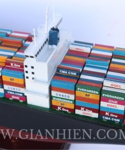 CONTAINER SHIP