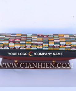 CONTAINER SHIP