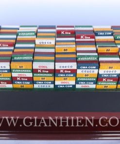CONTAINER SHIP