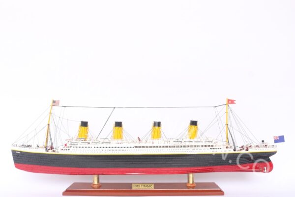 RMS TITANIC SPECIAL EDITION-01