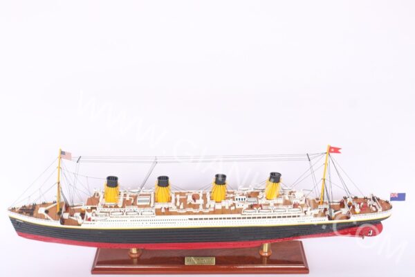 RMS TITANIC SPECIAL EDITION-02