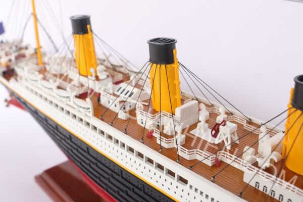 RMS TITANIC SPECIAL EDITION-19