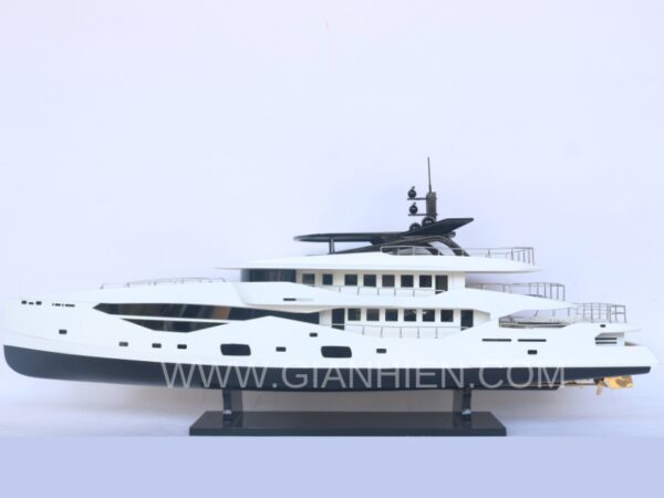 SUNSEEKER-YACHT-161-01