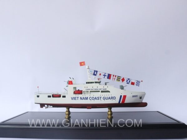 VIET-NAM-COAST-GUARD-4032-WITH-DISPLAY-CASE-01