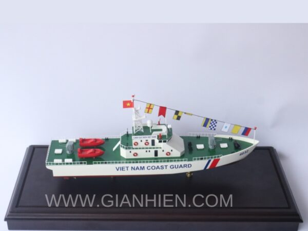 VIET-NAM-COAST-GUARD-4032-WITH-DISPLAY-CASE-10