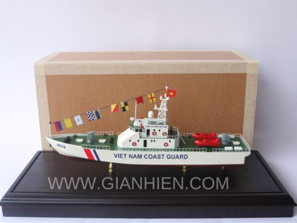 VIET-NAM-COAST-GUARD-4032-WITH-DISPLAY-CASE-13