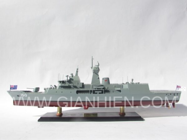 HMAS ANZAC FFH 150-01