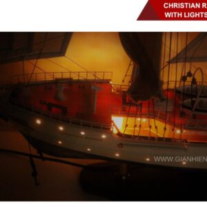 CHRISTIAN RADICH WITH LIGHTS-04