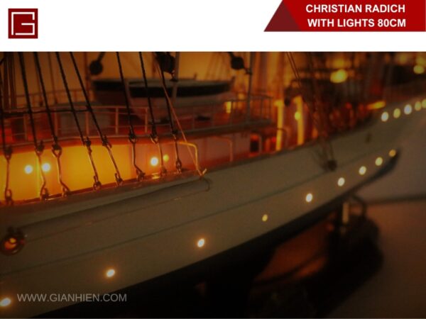 CHRISTIAN RADICH WITH LIGHTS-07