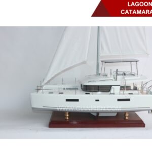 LAGOON 52 CATAMARAN-03