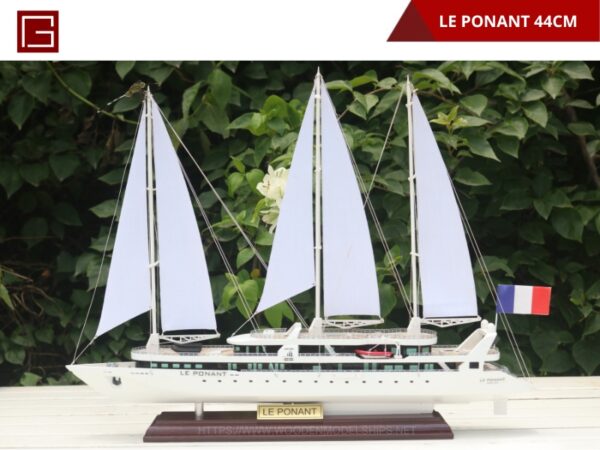 LE PONANT-01