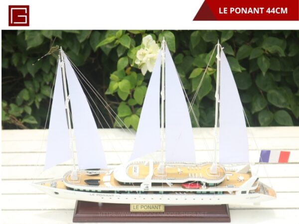 LE PONANT-02