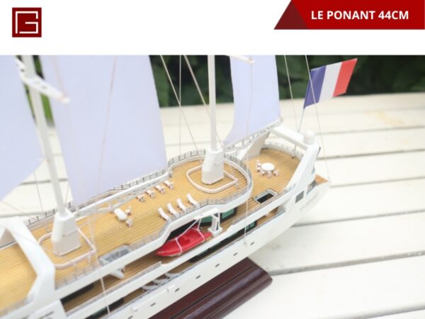 LE PONANT-05