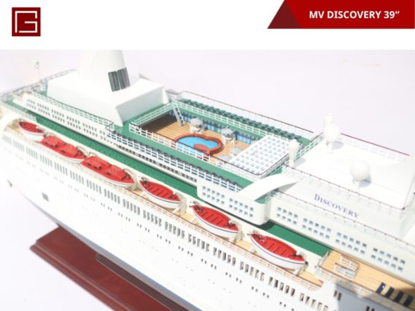 MV DISCOVERY-14