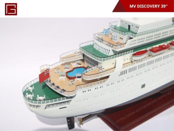 MV DISCOVERY-18