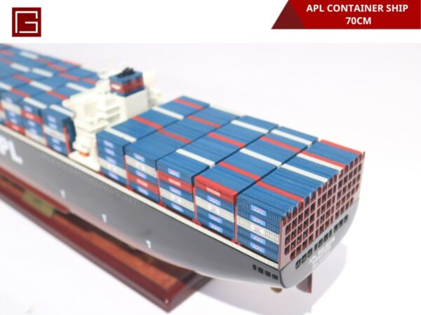 APL CONTAINER SHIP-10