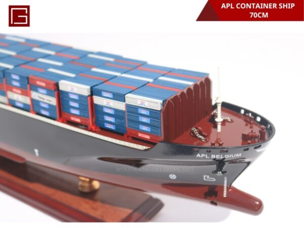 APL CONTAINER SHIP-19