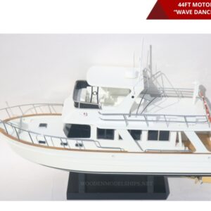 44ft Motor Yacht “Wave Dancer”-02