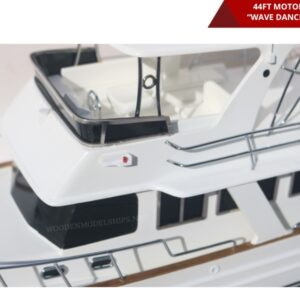 44ft Motor Yacht “Wave Dancer”-06