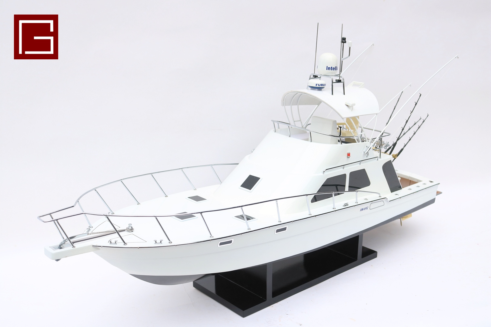 Inner Visions Modern Yacht Model 34″ (1)