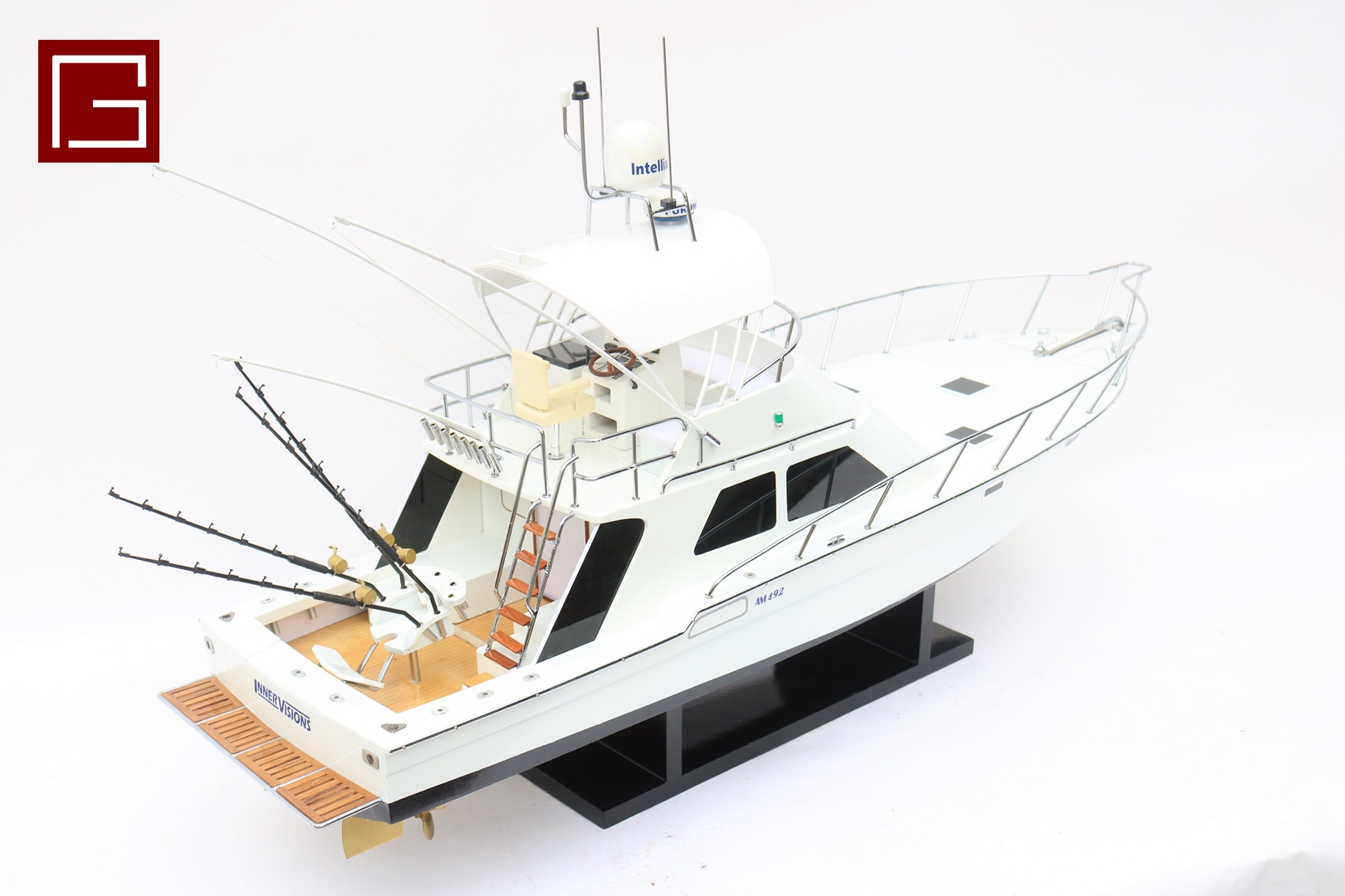 Inner Visions Modern Yacht Model 34″ (4)