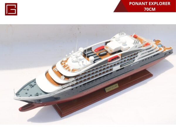 PONANT EXPLORER-04