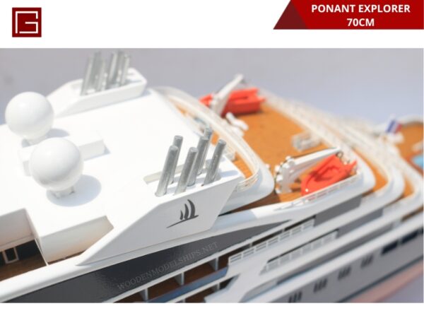 PONANT EXPLORER-08