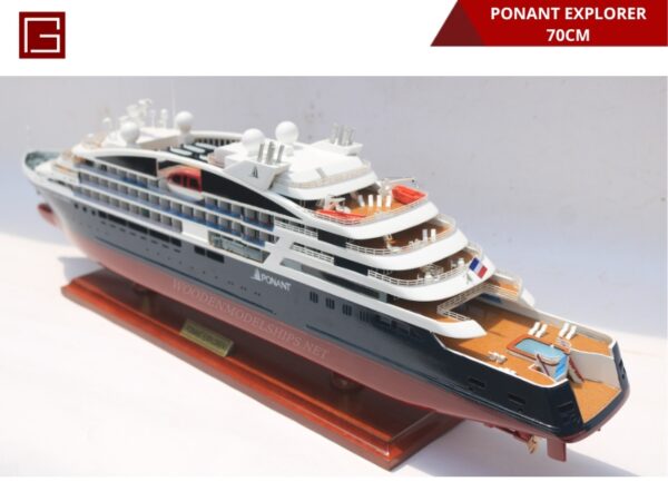 PONANT EXPLORER-09