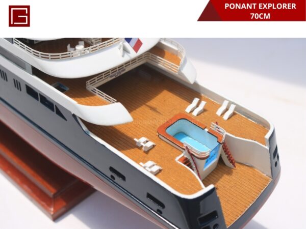 PONANT EXPLORER-11